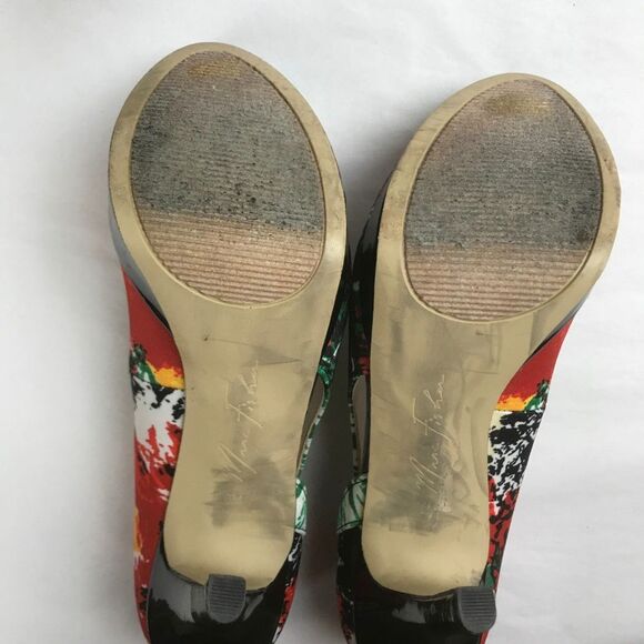 Marc Fisher Tumble 2 Red Floral Black Pump Heels - Picture 6 of 7